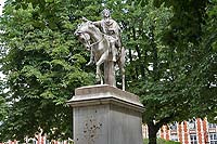 Памятник Людовику XIII на Вогезской площади