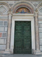 ворота собора