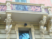 балкон дома на Piazza Mazzini