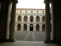 внутренний двор Palazzo Ducale