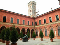 Palazzo Trecchi - внутренний двор