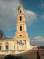 Колокольня церкви Иоанна Богослова на закате