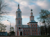 Казанская церковь - это уже в городе