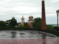 Вид на Николо-Набережную церковь от памятника Илье Муромцу