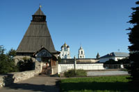 Власьевская башня, вход в ресторан Русь